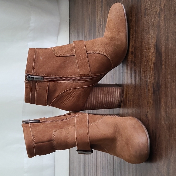 Vince Camuto Brown Leather Booties Size 8 - Picture 2 of 12